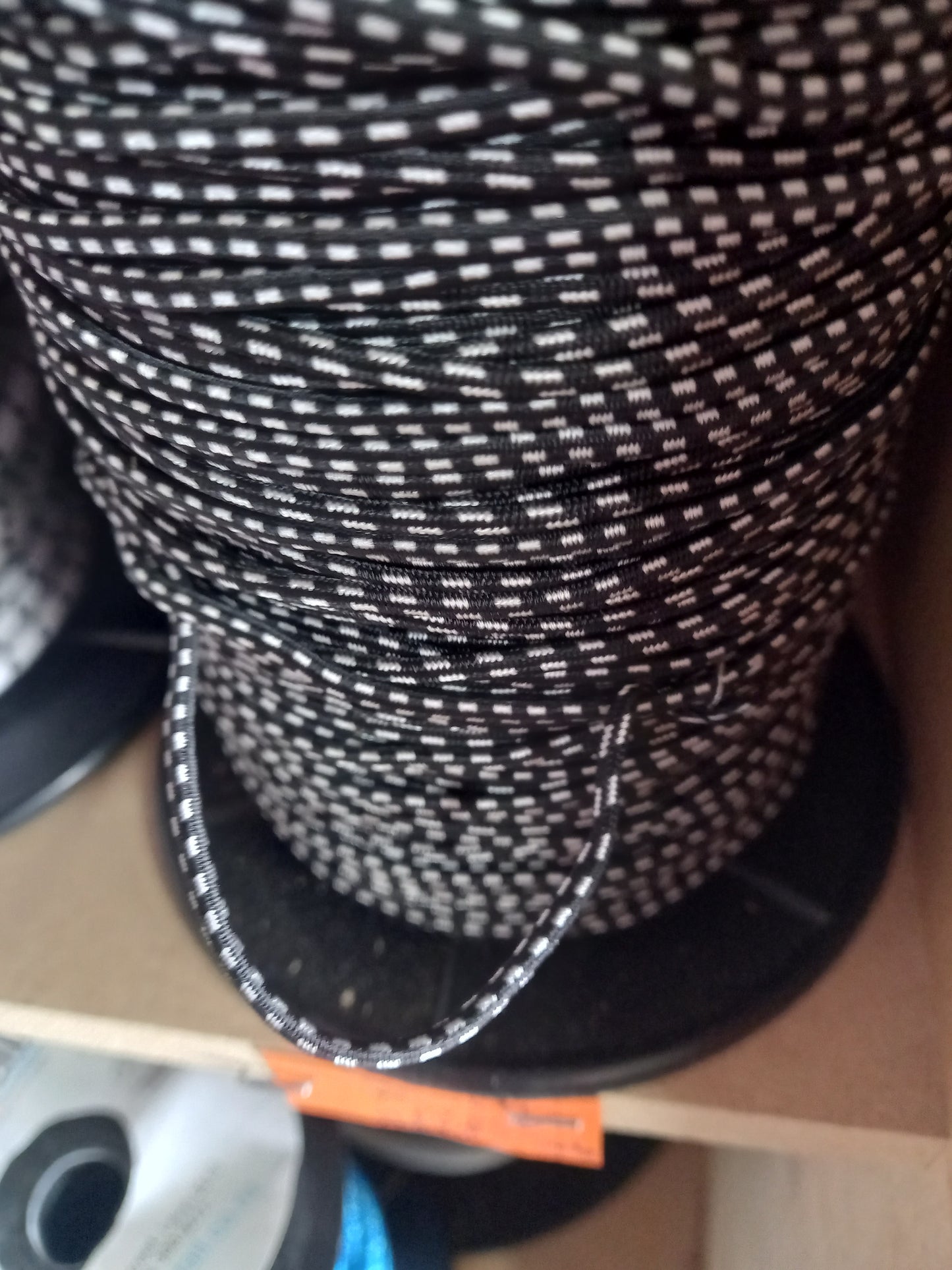 2.5mm Braided Polyester  Shockcord(Bungy) = Black with White Fleck