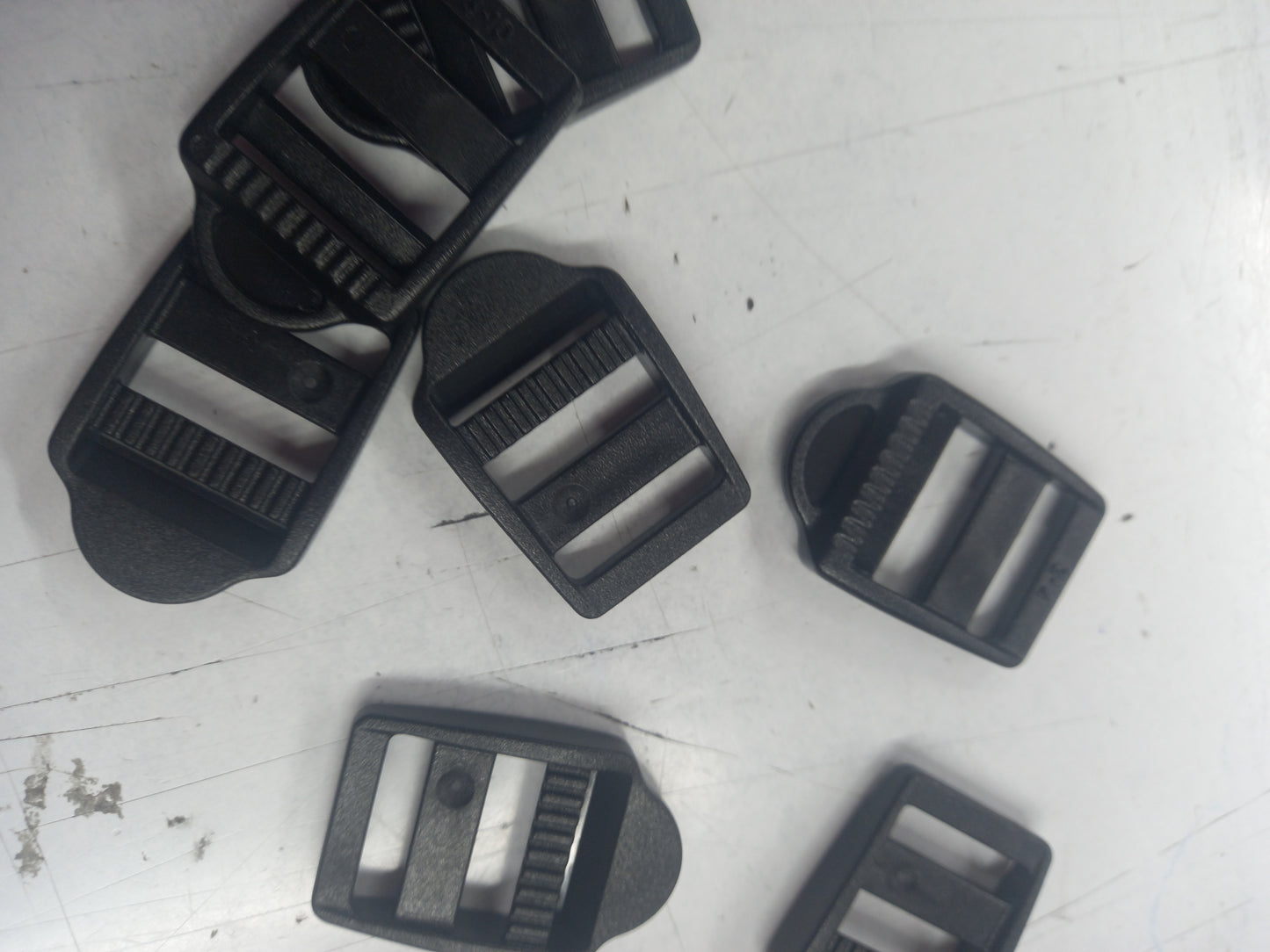 Ladder Locks Plastic Black 19mm