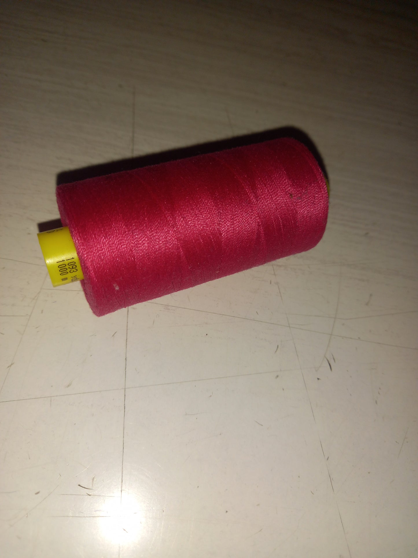 Thread - Mara shades of Red